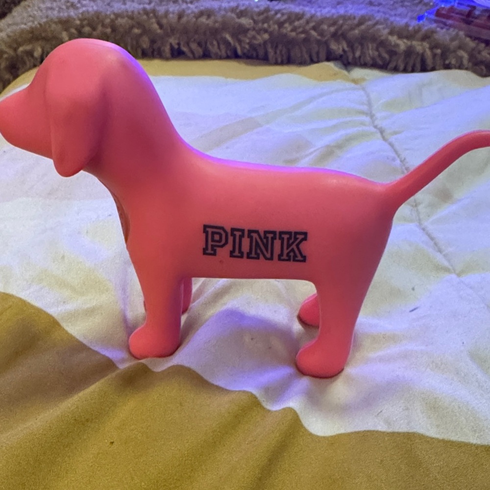 PINK Victoria's Secret Brand Pink Dog Bluetooth speaker preowned